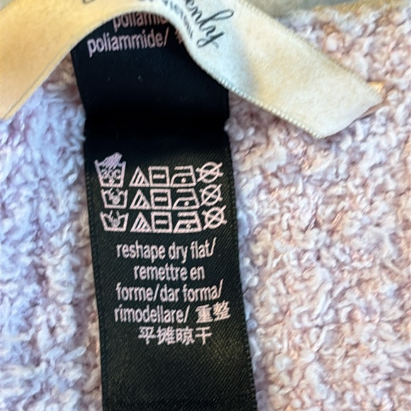 Victoria’s Secret lounge set - Picture 4 of 8